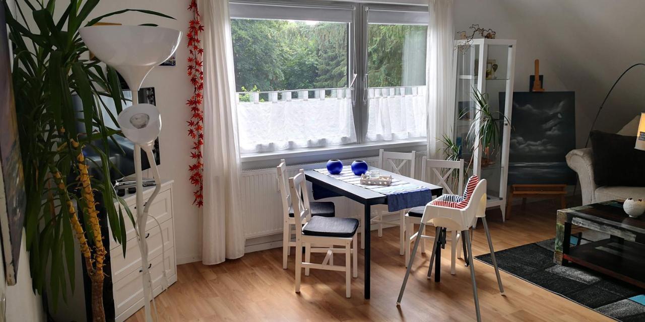 Kuenstler Ferienwohnung 3 Zimmer Kueche Bad Zentrale Lage Wulsbuttel Eksteriør bilde