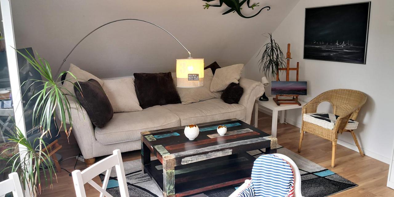 Kuenstler Ferienwohnung 3 Zimmer Kueche Bad Zentrale Lage Wulsbuttel Eksteriør bilde