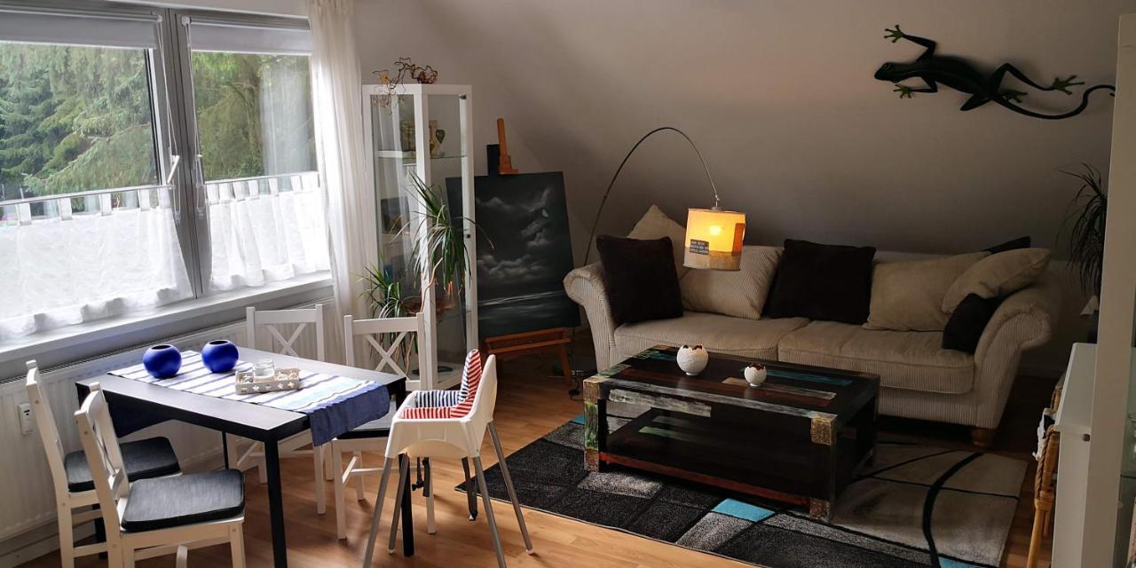 Kuenstler Ferienwohnung 3 Zimmer Kueche Bad Zentrale Lage Wulsbuttel Eksteriør bilde