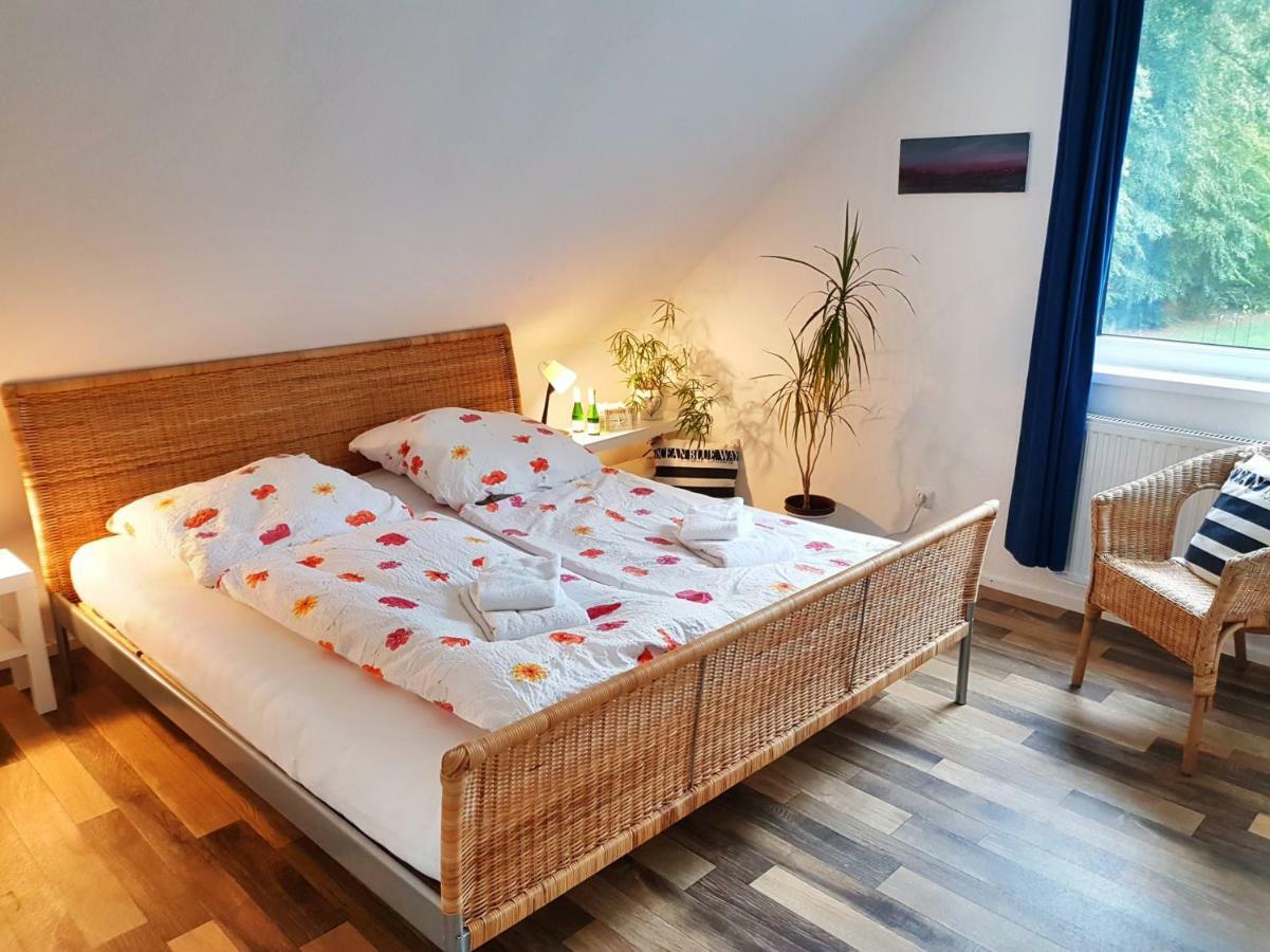 Kuenstler Ferienwohnung 3 Zimmer Kueche Bad Zentrale Lage Wulsbuttel Eksteriør bilde