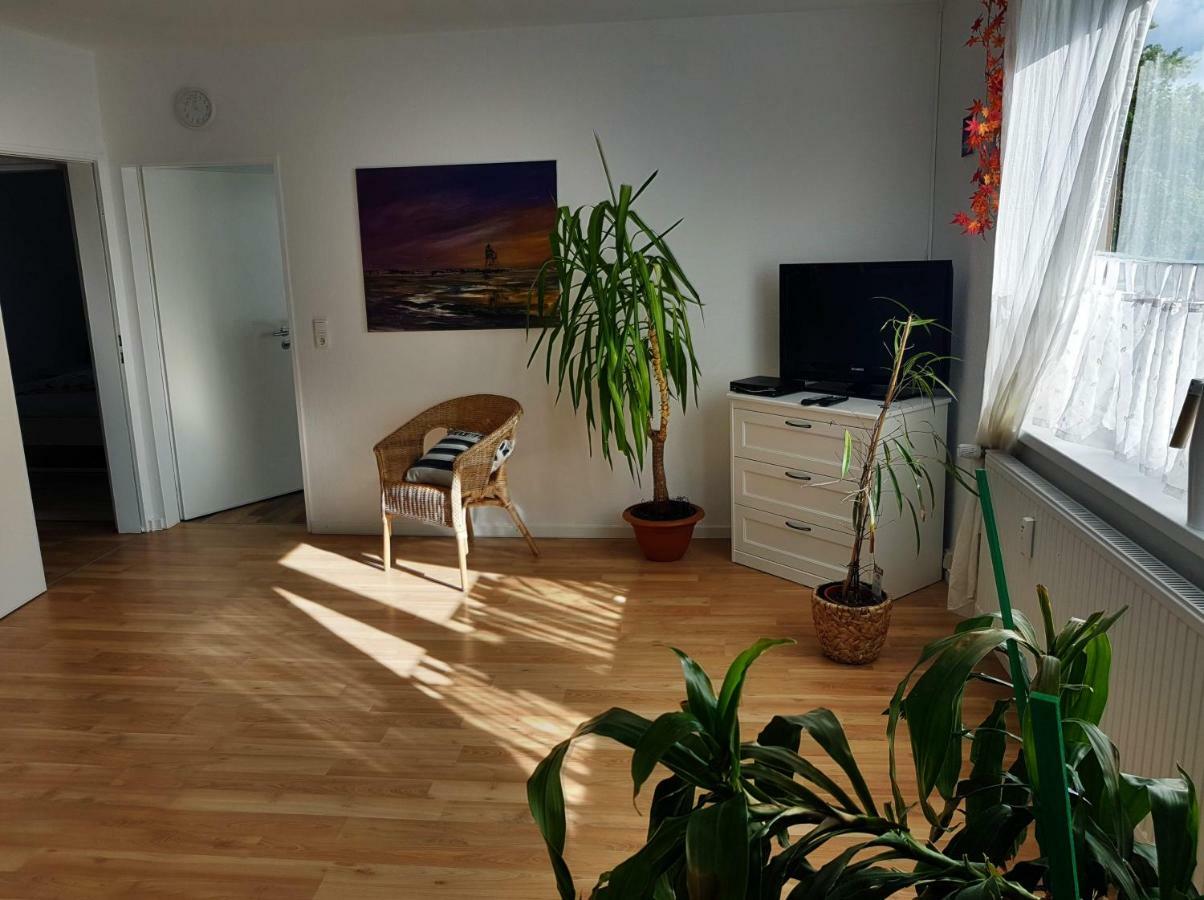 Kuenstler Ferienwohnung 3 Zimmer Kueche Bad Zentrale Lage Wulsbuttel Eksteriør bilde