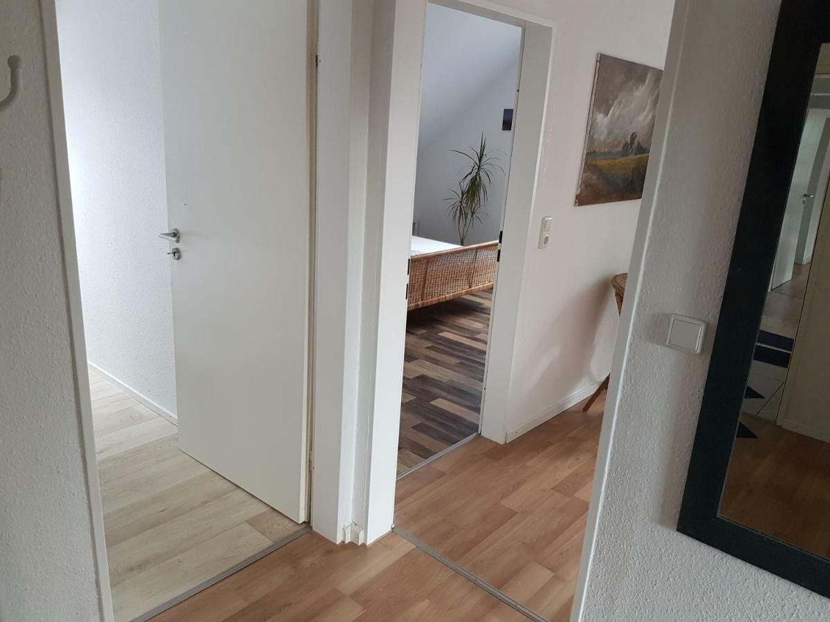 Kuenstler Ferienwohnung 3 Zimmer Kueche Bad Zentrale Lage Wulsbuttel Eksteriør bilde
