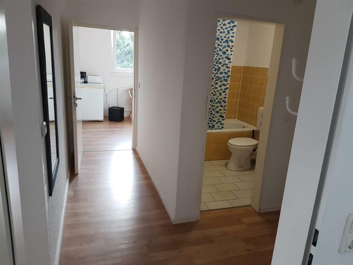 Kuenstler Ferienwohnung 3 Zimmer Kueche Bad Zentrale Lage Wulsbuttel Eksteriør bilde