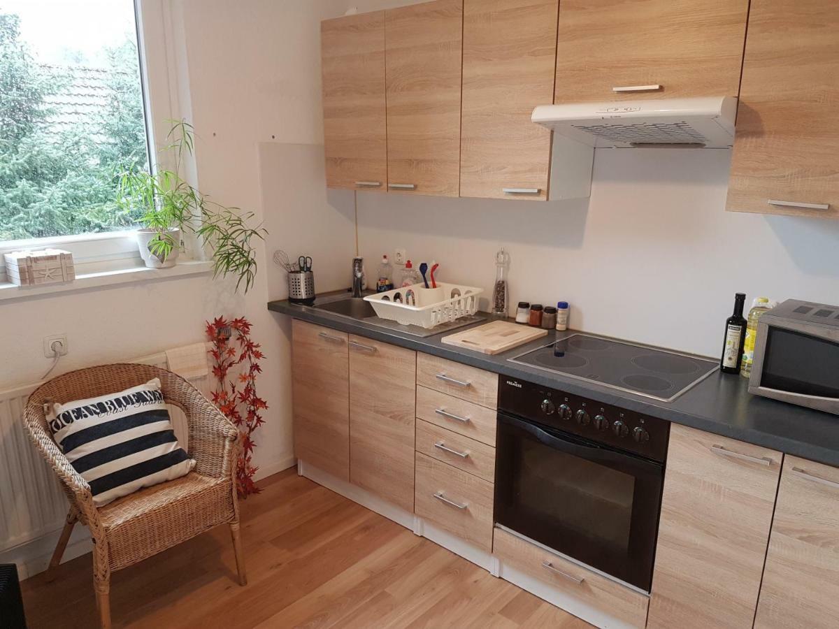 Kuenstler Ferienwohnung 3 Zimmer Kueche Bad Zentrale Lage Wulsbuttel Eksteriør bilde