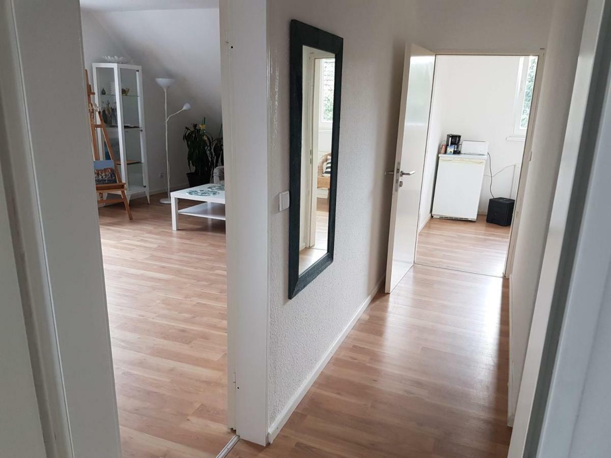 Kuenstler Ferienwohnung 3 Zimmer Kueche Bad Zentrale Lage Wulsbuttel Eksteriør bilde